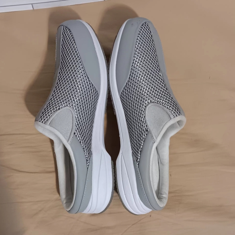 Propet Women's Light Gray Mesh Mules Slip Resistant Sz7 Polar Sneakers